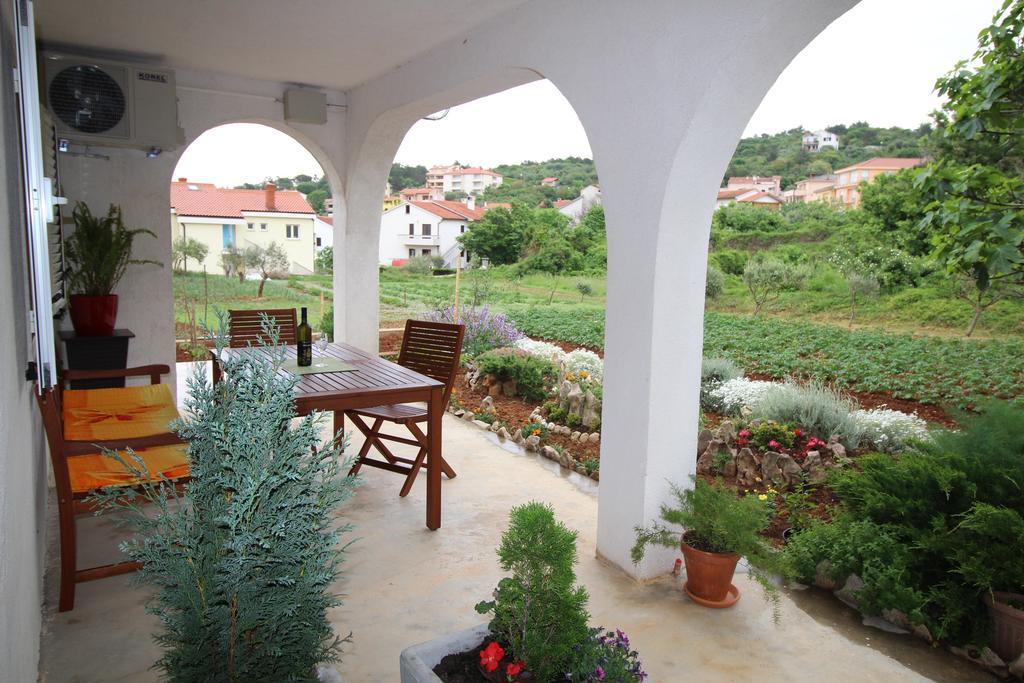 Megi1 Vrbnik Quarto foto